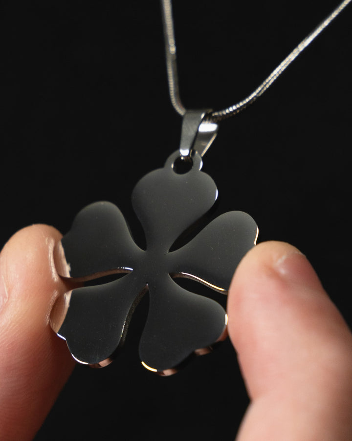 Five Leaf Clover Necklace by STEKU
